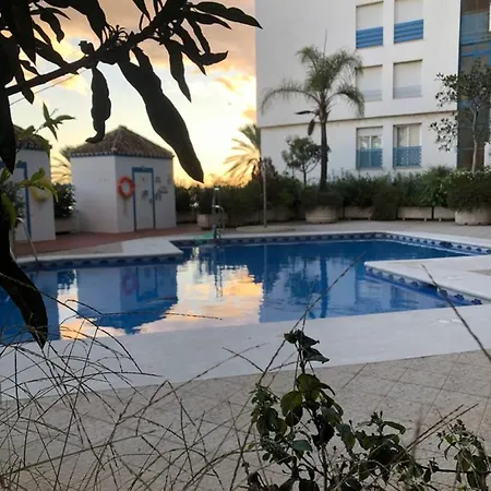 Апартаменти Marina Easy Parking Естепона