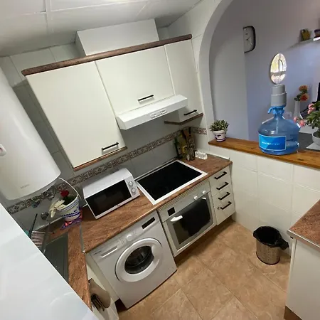 Marina Easy Parking Εστεπόνα