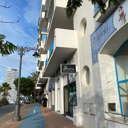 Marina Easy Parking * إِستيبونا