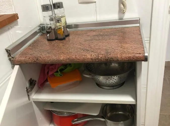 Marina Easy Parking 埃斯特波纳